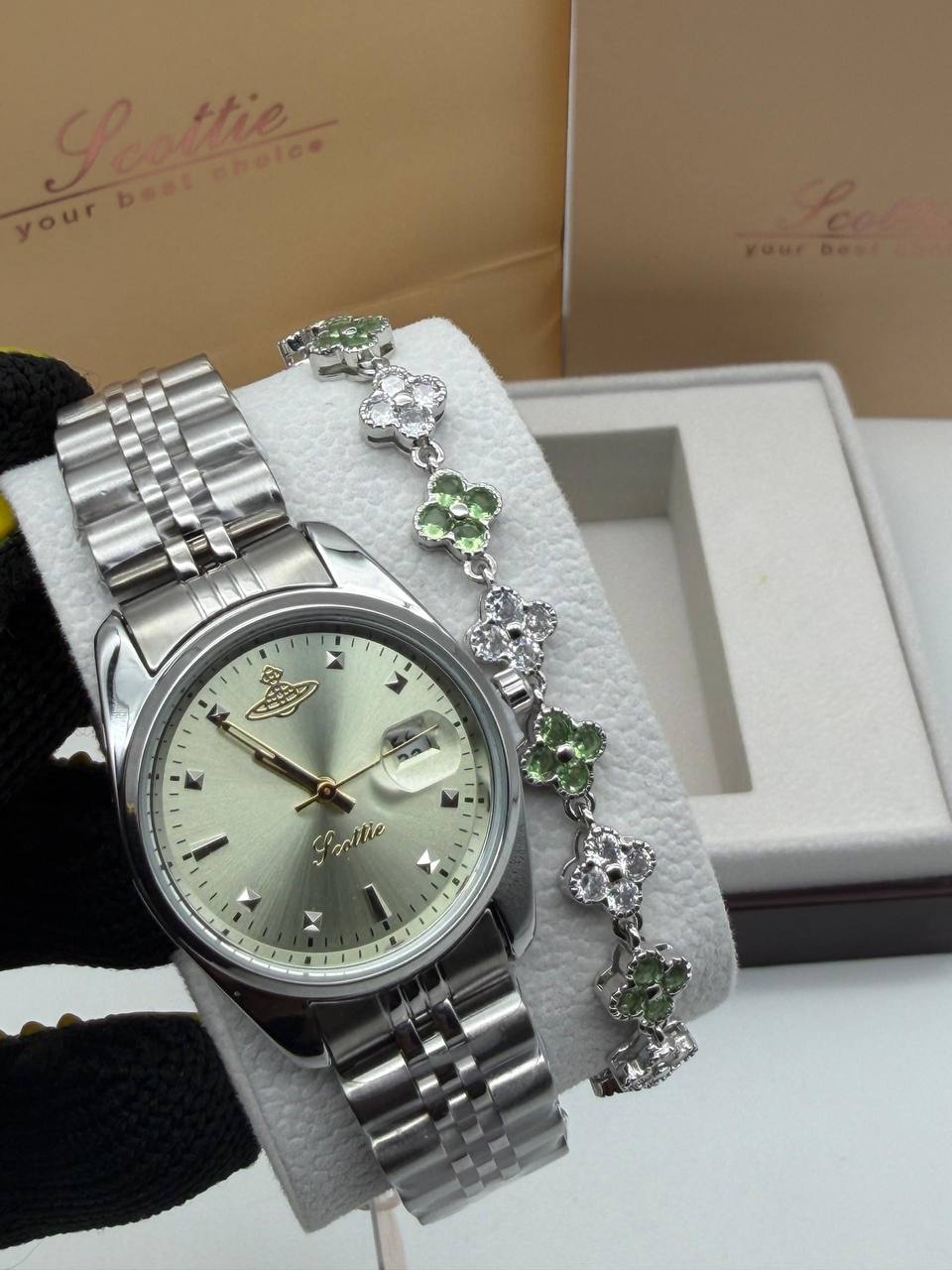 SCOTTIE LADIES CHAIN WATCH & BRACELET